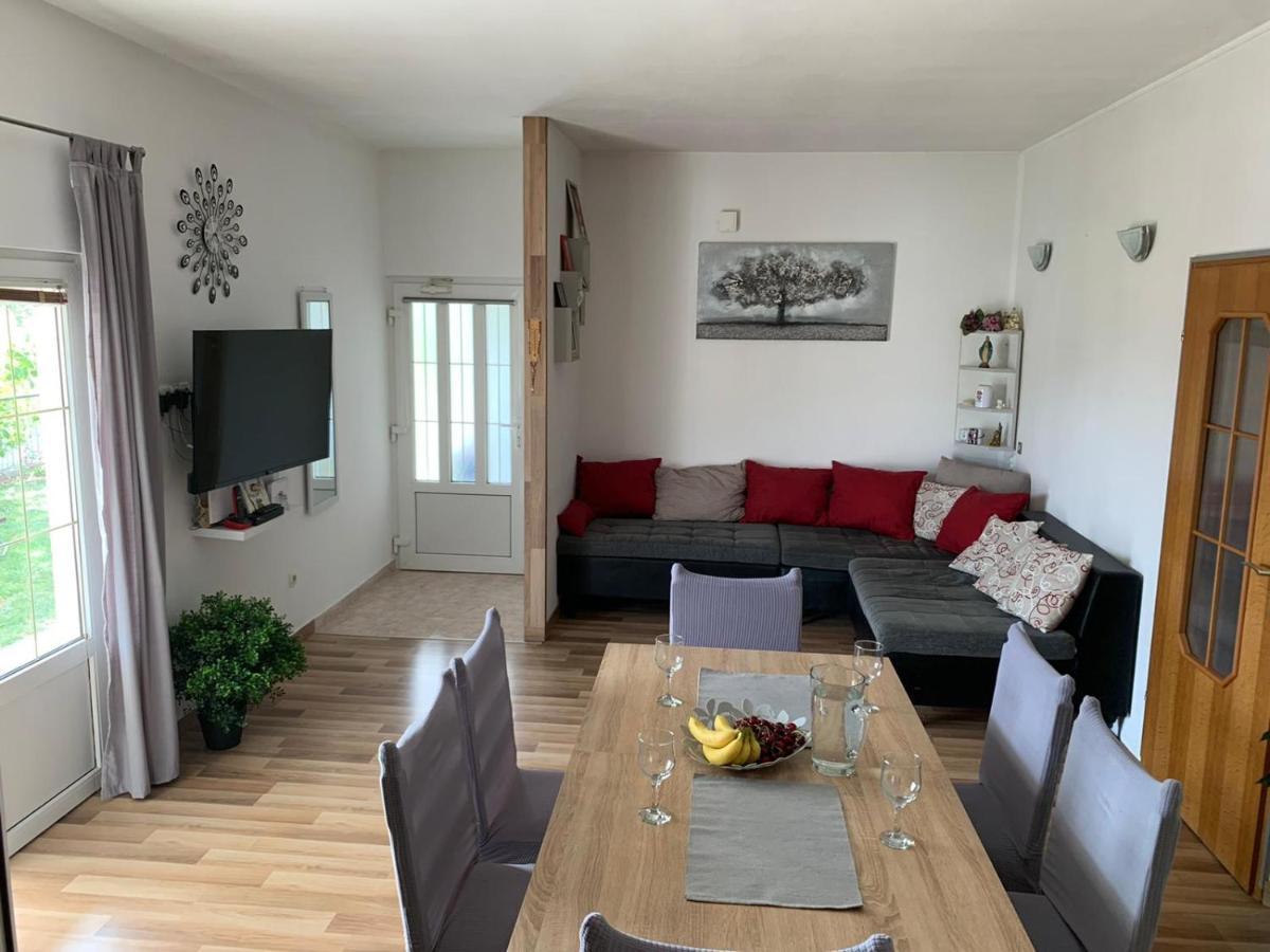 Apartmani Bilic Дугі-Рат Екстер'єр фото