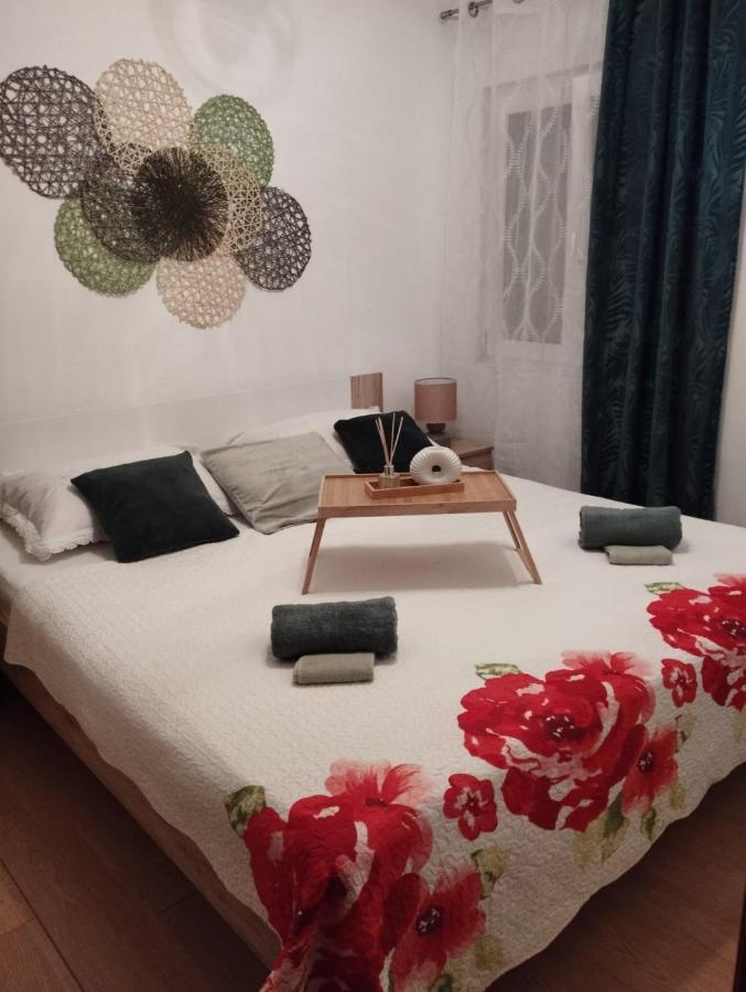 Apartmani Bilic Дугі-Рат Екстер'єр фото